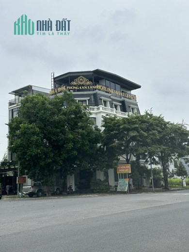 Bán căn biệt thự siêu ViP mặt sân golf, khu đo thị Thanh hà, Hà Đông  diện tích 240m2, Mặt tiền