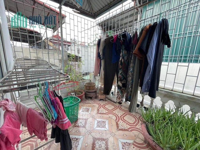 Kim Mã, nhà nhỏ ngõ xinh, ô tô sát cửa, 5 tầng, 15m ra phố, 4.11 tỷ.