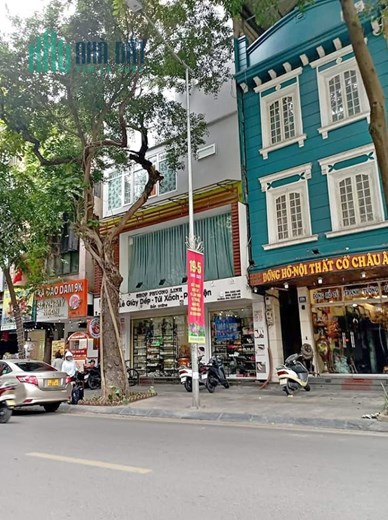 (HẠ CHÀO BÁN NHANH) MP LÒ ĐÚC 135M2 HÈ 3M, KD SÀM UẤT, MẶT TIỀN 5M.