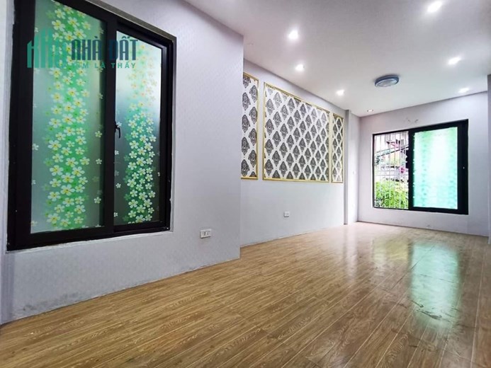 NHÀ ĐẸP CHO THUÊ NGUYÊN CĂN MẶT PHỐ 8/3, HAI BÀ TRƯNG