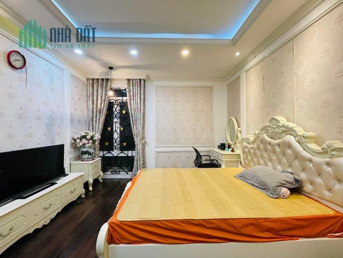 Bán nhà đẹp ô tô đỗ cửa Phố Thái Hà, Đống Đa, 63 m giá: 10 tỷ 2