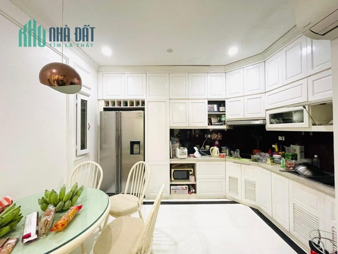 Bán nhà đẹp ô tô đỗ cửa Phố Thái Hà, Đống Đa, 63 m giá: 10 tỷ 2