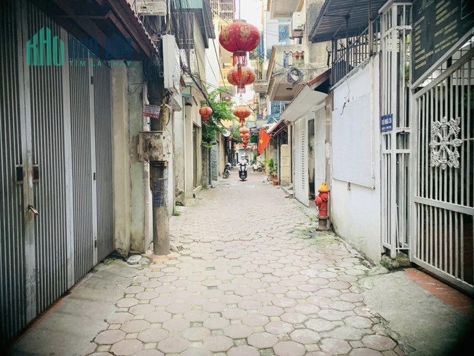 Bán nhà Bồ Đề, Phú Viên 4T ở luôn, ngõ oto 7 chỗ chỉ 2 tỷ 7 vẫn còn TL.  LH: 0936123469