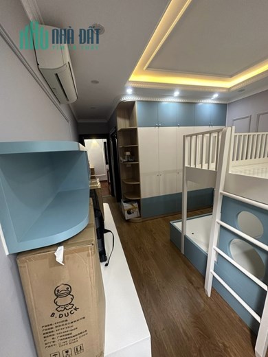 BIỆT THỰ NGUYỄN VĂN CỪ 7 TẦNG THANG MÁY, GARA Ô TÔ, BAO SANG TÊN 12.3 TỶ