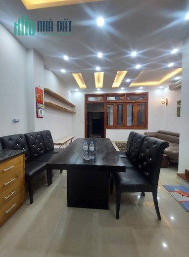 Bán nhà Ngõ 162 Khương Trung, ô tô tránh, nở hậu, mặt tiền rộng, 55m2*4T, giá chào 8 tỷ.
