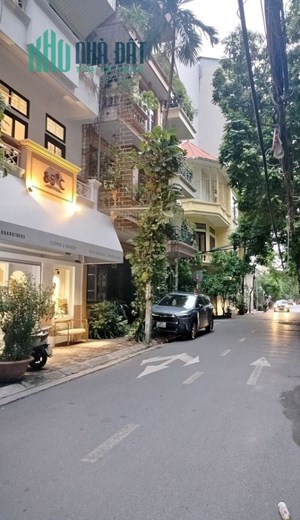 (GIẢM 5 TỶ) BÁN GẤP BIỆT THỰ KHU QUÂN ĐỘI ĐƯỜNG 800A 220M2, 4T, MẶT TIỀN 10M.