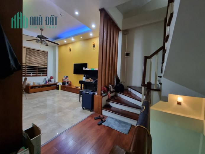NHÀ MẶT NGÕ TẠI HOÀNG QUỐC VIỆT 53M2; 6 TẦNG GIÁ 12,5 TỶ.