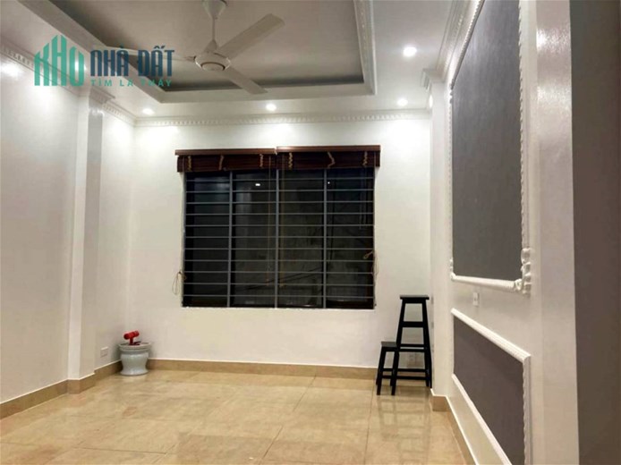 Bán gấp nhà Hai Bà Trưng 35m2, 5 tầng, nhỉnh 4 tỷ Hà Nội.