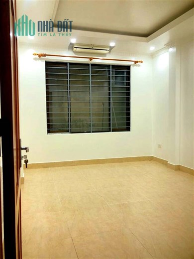 Bán gấp nhà Hai Bà Trưng 35m2, 5 tầng, nhỉnh 4 tỷ Hà Nội.