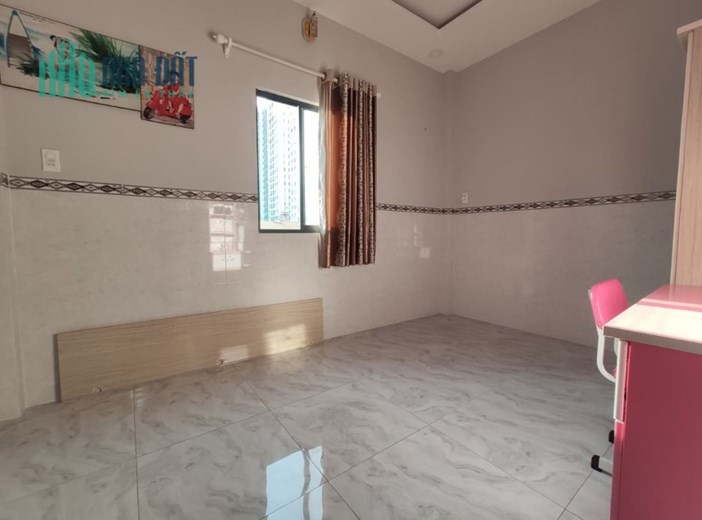 Cần bán gấp nhà 4 tầng 80m2 hẻm nhựa 8m Hòa Bình Hiệp Tân Tân Phú, chỉ 8,5 tỷ TL.