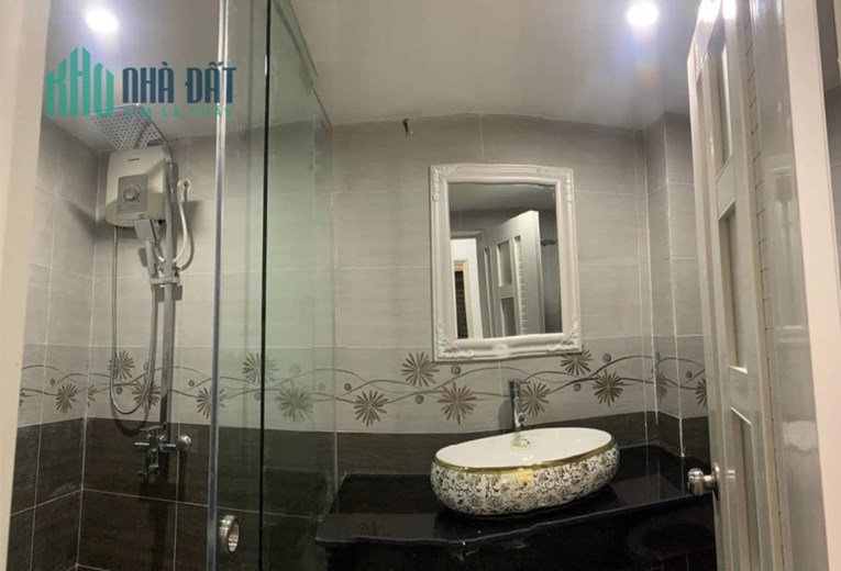BÁN NHÀ HXH TÔ HIẾN THÀNH QUẬN 10 - 45m2 - ngang bề thế 6m - 5 TẦNG MỚI ĐẸP - DÒNG TIÊN 30