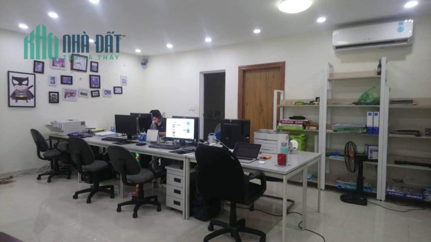 Chính chủ bán gấp căn hộ 89 Phùng Hưng đang làm văn phòng tầng đẹp 70m2 Giá rẻ 2.1 tỷ