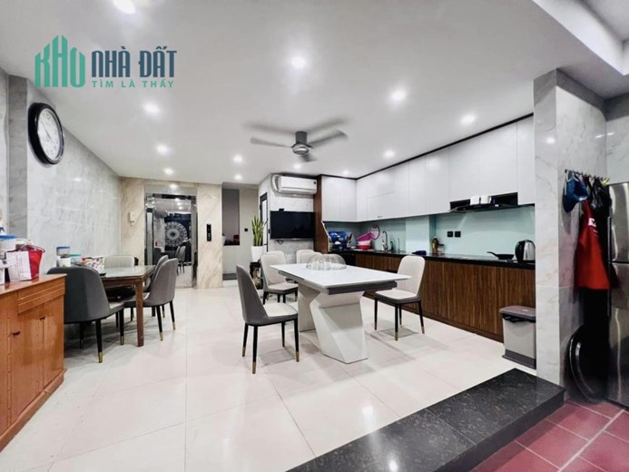 Chính Chủ bán GẤP nhà Siêu đẹp Đào Tấn 50m 6 tầng thang máy MT5.3m tặng hết nội thất sang xịn