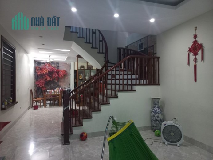 NHÀ PHỐ Ô CÁCH  - Ở -  KINH DOANH NGAY - FULL NỘI THẤT