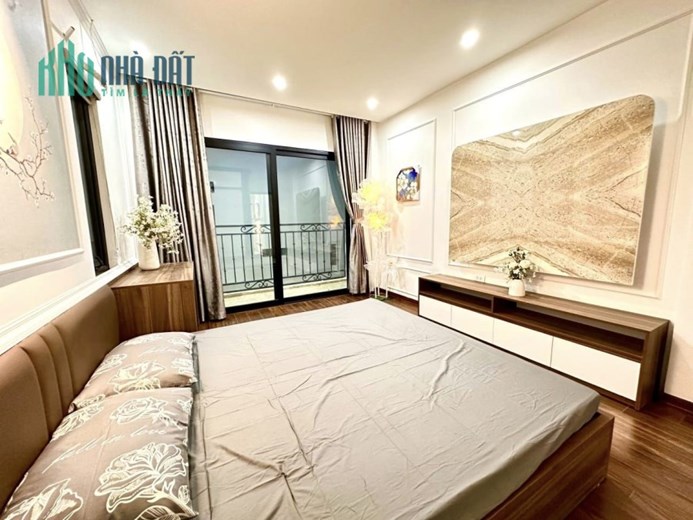 THÈM TIỀN ĐẾN GỘP THỞ - NHÀ BỒ ĐỀ - 5 TẦNG - 6 PN - NGÕ OTO - 4.15 TỎI.
