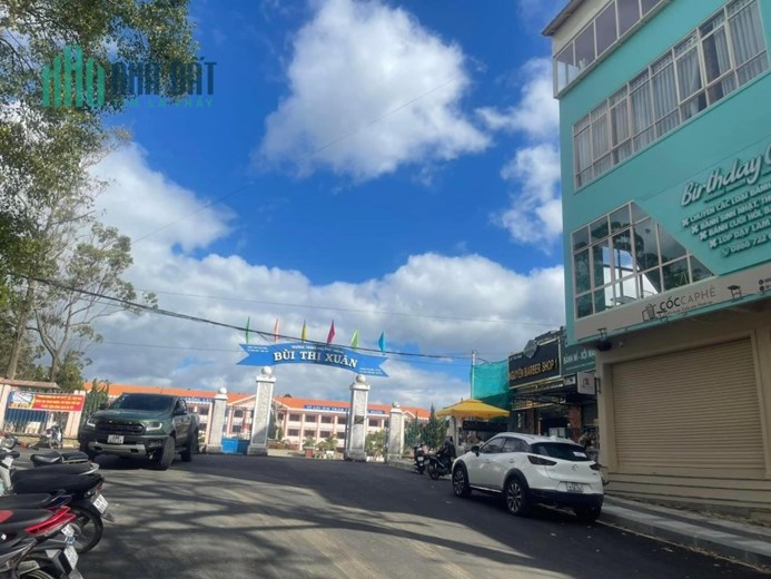 Cho thuê nhà nguyên căn mặt tiền Bùi Thị Xuân Đà Lạt thích hợp kinh doanh đa ngành nghề