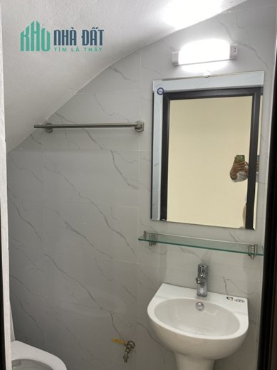 Bán nhà đẹp ở luôn Linh Quang 40m2 5 tầng, ngõ thông, cách hồ vài bước chân, 5.5 tỷ