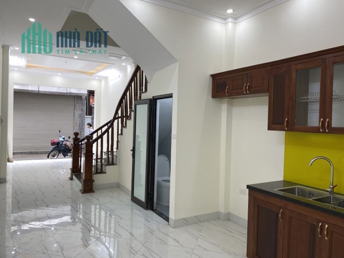 Bán nhà khu Ô Chợ Dừa 45m2 5 tầng, mt rộng 6.5m, ngõ thông tứ tung, 4.9 tỷ