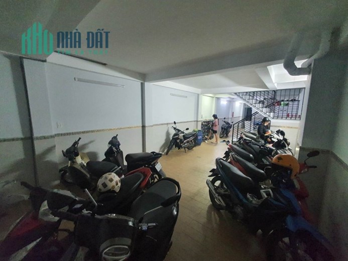 Doanh thu gần 1 TỶ 1 năm Giá chỉ hơn 10 tỷ ngay VINCOM Gò Vấp Giá 10 tỷ hơn.