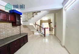 NHÀ 2T ĐƯỜNG NHỰA 4.5m Ô TÔ THÔNG GẦN CẦU RỒNG - CẦU TRẦN THỊ LÝ.