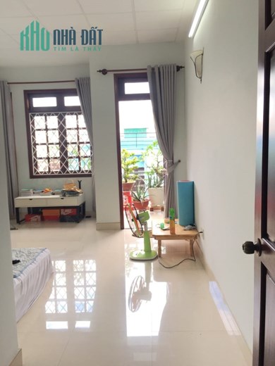 Bán nhà 3 tầng 4PN, 53m2, Hẻm xe tải tránh, Đường Số 2, Bình Tân, chỉ 4.99 tỷ TL