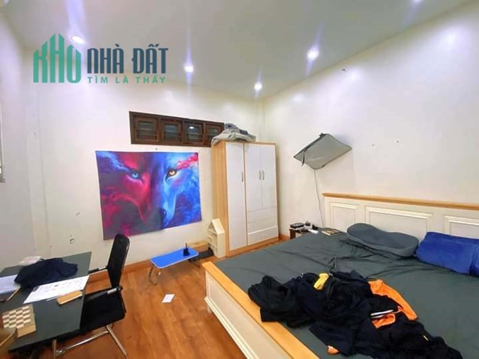 Bán Nhà Ngõ 72 Phố Dương Quảng Hàm 65,4/70m2 3 tầng, căn góc, ô tô tránh, kinh doanh, cách bãi gửi
