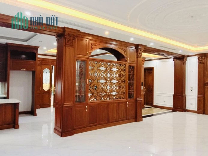 Biệt Thự Đơn Lập Sân Vườn KĐT Việt Hưng, 231m2, 5 Tầng, MT 13,3m, Giá 3X TỶ
