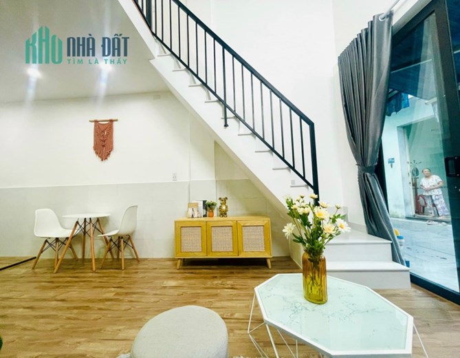 .40m ra MT Nhà Trần Cao Vân, 42m2, lửng đúc, 2.19  tỷ