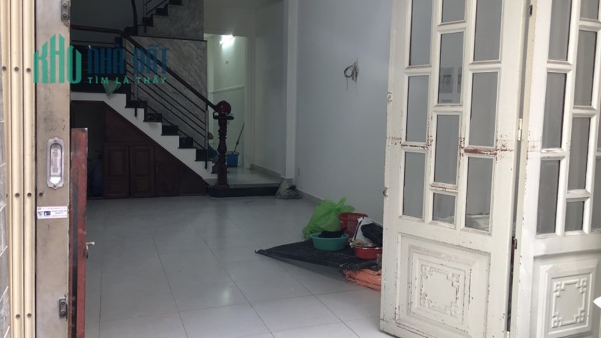 CHO THUÊ nhà 3 tầng HXH Hòa Hưng Quận 10 – Giá thuê 18 triệu/tháng 4PN 3WC gần chợ Hoà Hưng, Vạn