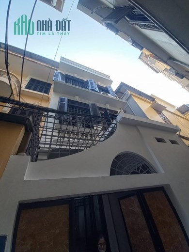 Bán gấp nhà MT 5m Ngõ Kim Mã giá 14 tỷ DT 90m2, xây 4 tầng