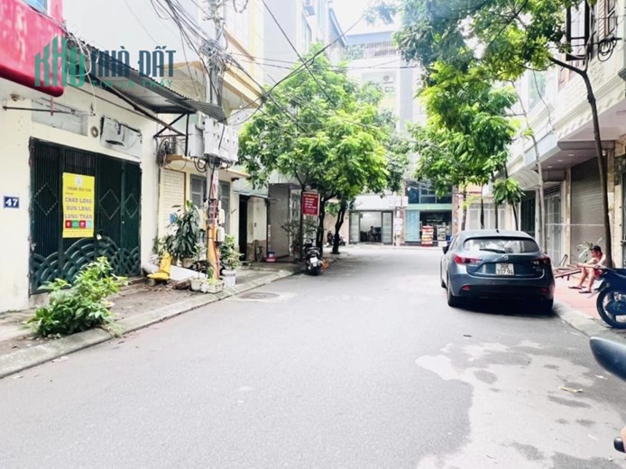Bán nhà phân lô Ngõ 241 Chiến Thắng, vỉa hè, ô tô tránh, văn phòng, 45m*4T, nhỉnh 8 tỷ