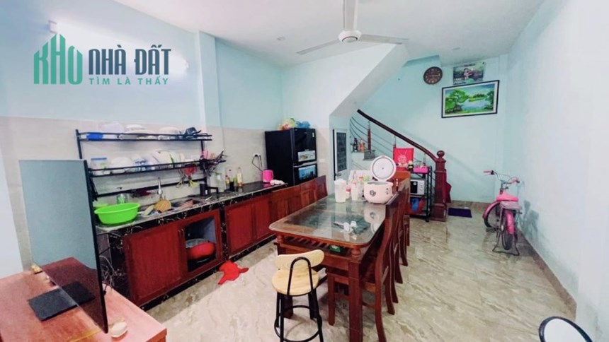 Bán nhà phân lô Ngõ 241 Chiến Thắng, vỉa hè, ô tô tránh, văn phòng, 45m*4T, nhỉnh 8 tỷ