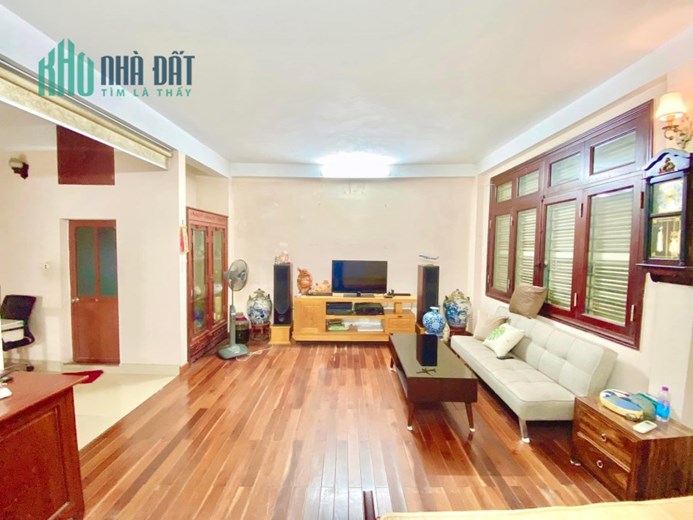 PHÂN LÔ Ô TÔ VÀO NHÀ ,NGUYỄN KHANG NHÀ 6 TẦNG , CÓ THANG MÁY