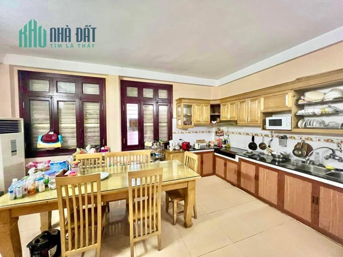 PHÂN LÔ Ô TÔ VÀO NHÀ ,NGUYỄN KHANG NHÀ 6 TẦNG , CÓ THANG MÁY
