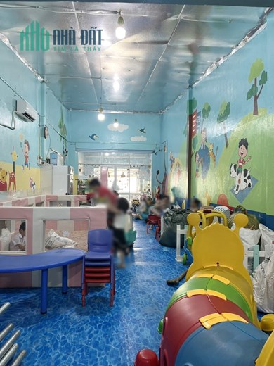 Cho thuê nhà 200m2 mặt tiền đường Mễ Cốc P15Q8 - 22 Triệu