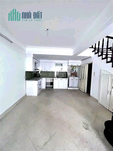 PHÂN LÔ Ô TÔ ĐỖ CỬA TRÁNH NHAU-NGÃ TƯ SỞ-TT THANH XUÂN