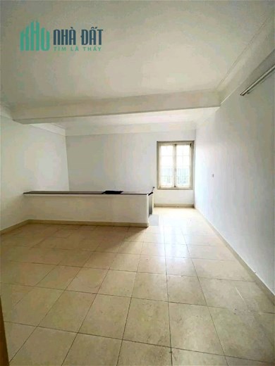 PHÂN LÔ Ô TÔ ĐỖ CỬA TRÁNH NHAU-NGÃ TƯ SỞ-TT THANH XUÂN