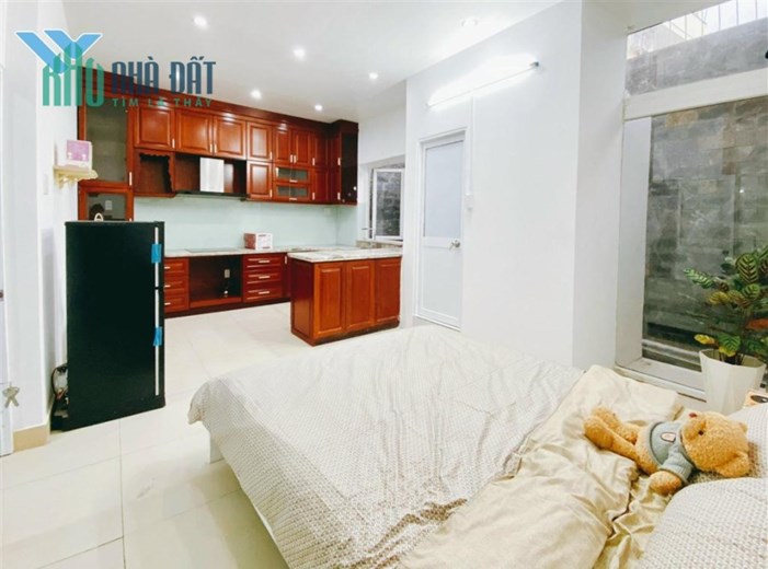 Cho thuê CHDV Vạn kiếp cửa sổ, bếp siêu lớn sang trọng