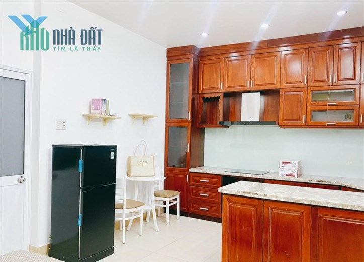 Cho thuê CHDV Vạn kiếp cửa sổ, bếp siêu lớn sang trọng