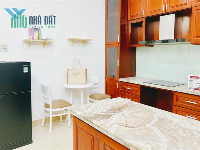 Cho thuê CHDV Vạn kiếp cửa sổ, bếp siêu lớn sang trọng