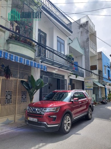NHÀ 2 TẦNG -GÒ DẦU - 4x10M HẺM XE HƠI 6M THẲNG 1 TRỤC - CHỈ 5.7 TỶ
