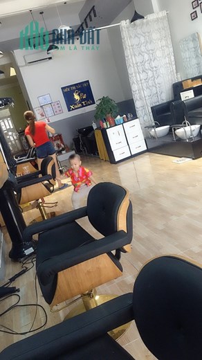 EM CẦN SANG GẤP TẤT CẢ CỬA HÀNG ĐỒ CAO CẤP Do Em Bệnh ko lam dc, Phải chăm 3 con nhỏ ko có thời