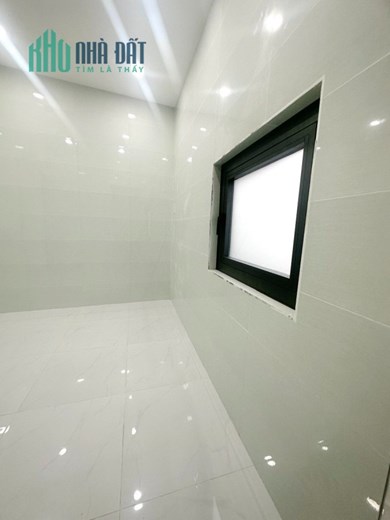 Nhà thuê mới trệt, lầu Dương Bá Trạc P1Q8 - Giá : 6 Triệu / Tháng