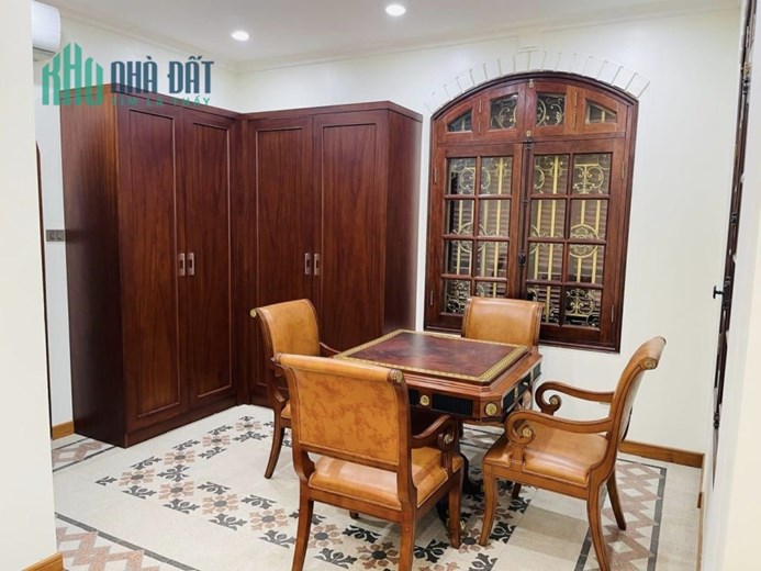 SIÊU HIẾM NGUYỄN VĂN CỪ, GARA, THANG MÁY, NỘI THẤT NHẬP KHẨU 12.2 TỶ