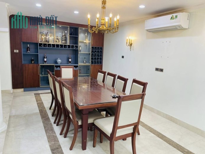 BIỆT THỰ NGUYỄN VĂN CỪ, GARA, THANG MÁY, NỘI THẤT CAO CẤP 12.3 TỶ
