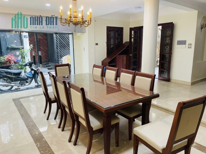 SIÊU PHẨM NGUYỄN VĂN CỪ, Ô TÔ, THANG MÁY, NỘI THẤT CAO CẤP 12.1 TỶ