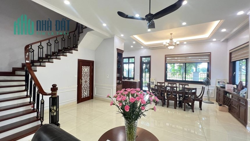 SIÊU PHẨM BỒ ĐỀ, Ô TÔ, THANG MÁY, NỘI THẤT ĐẲNG CẤP 12.3 TỶ