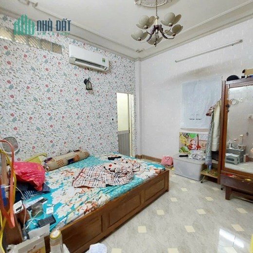 Hot hot - Nhà Ngộp Cần Bán Gấp
Chính Chủ Cần Bán Nhà Ngay Chợ Thủ Đức - DTSD 120m2 - 2 Tầng Đúc