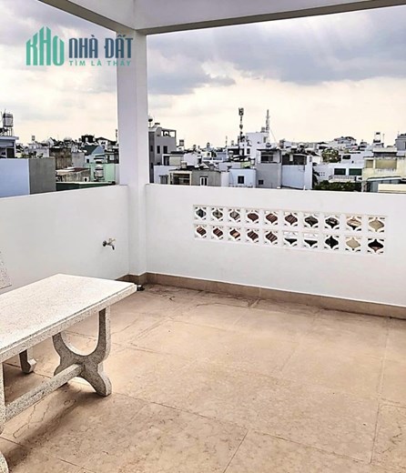 Nhà bán Q10, ô tô quay đầu, 20m ra MT, 50m2, 4 tầng, 6PN, chỉ 180tr