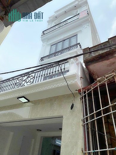 Bán nhà xây mới độc lập sân cổng 4 tầng GIÁ 3.05 tỉ phố Chợ Hàng Cũ